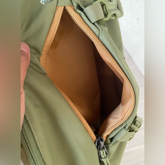 Patagonia Sage Green Men's Backpack - Picture 5 of 10